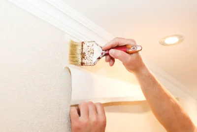 Pose de papier peint à Guern — revêtements muraux et toiles de verre